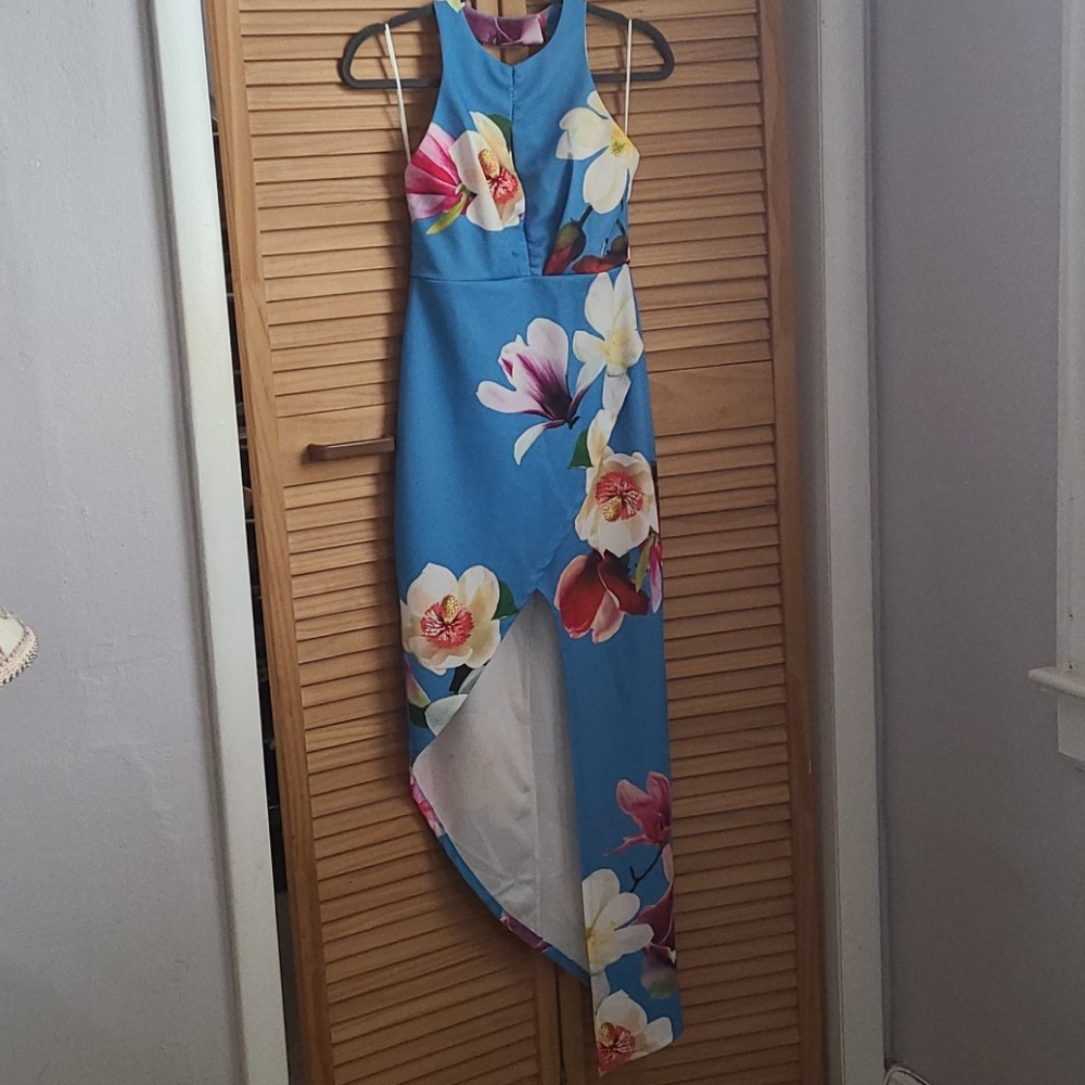 Floral drees.         *